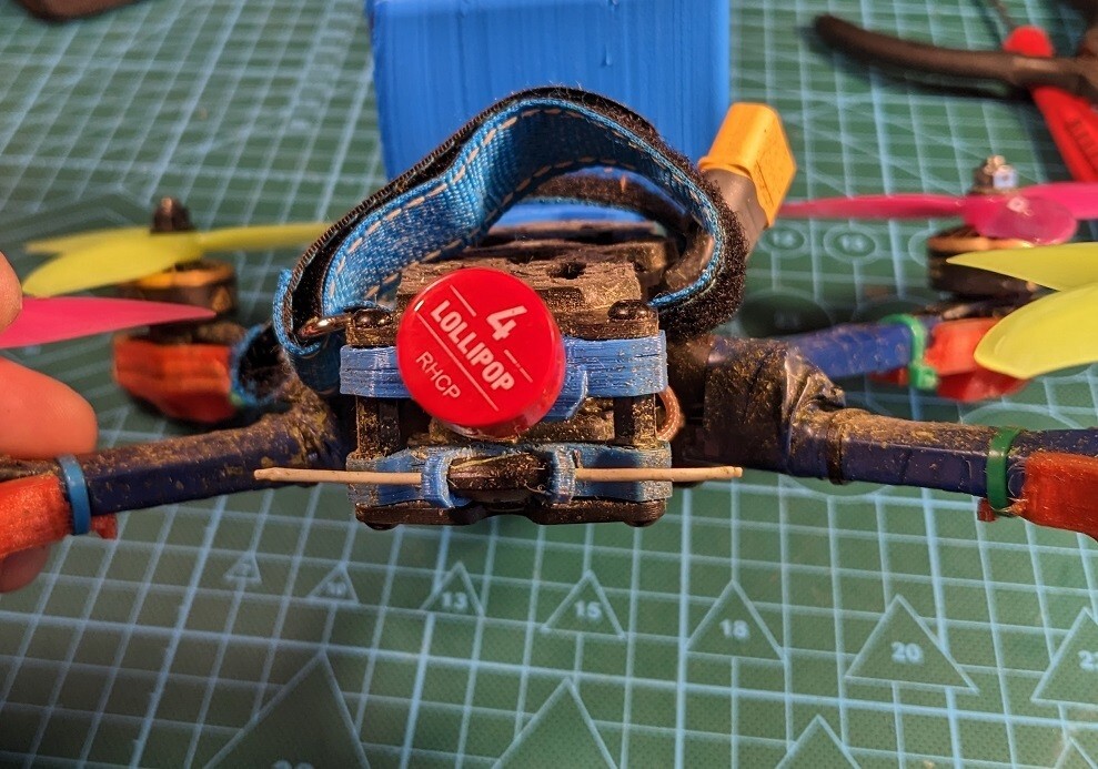 ImpulseRC Apex EVO 3D Printed SMA Antenna Mount (2 PCS)