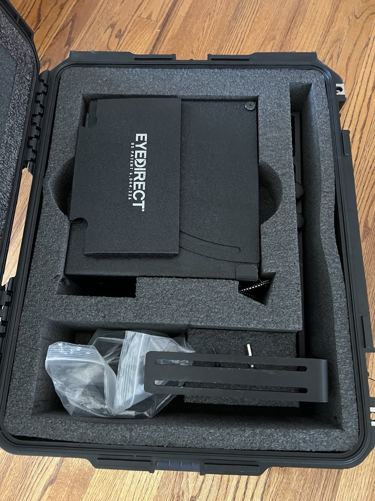 EyeDirect Folding Interview System Teleprompter Box w/ Custom Rolling Hard Case