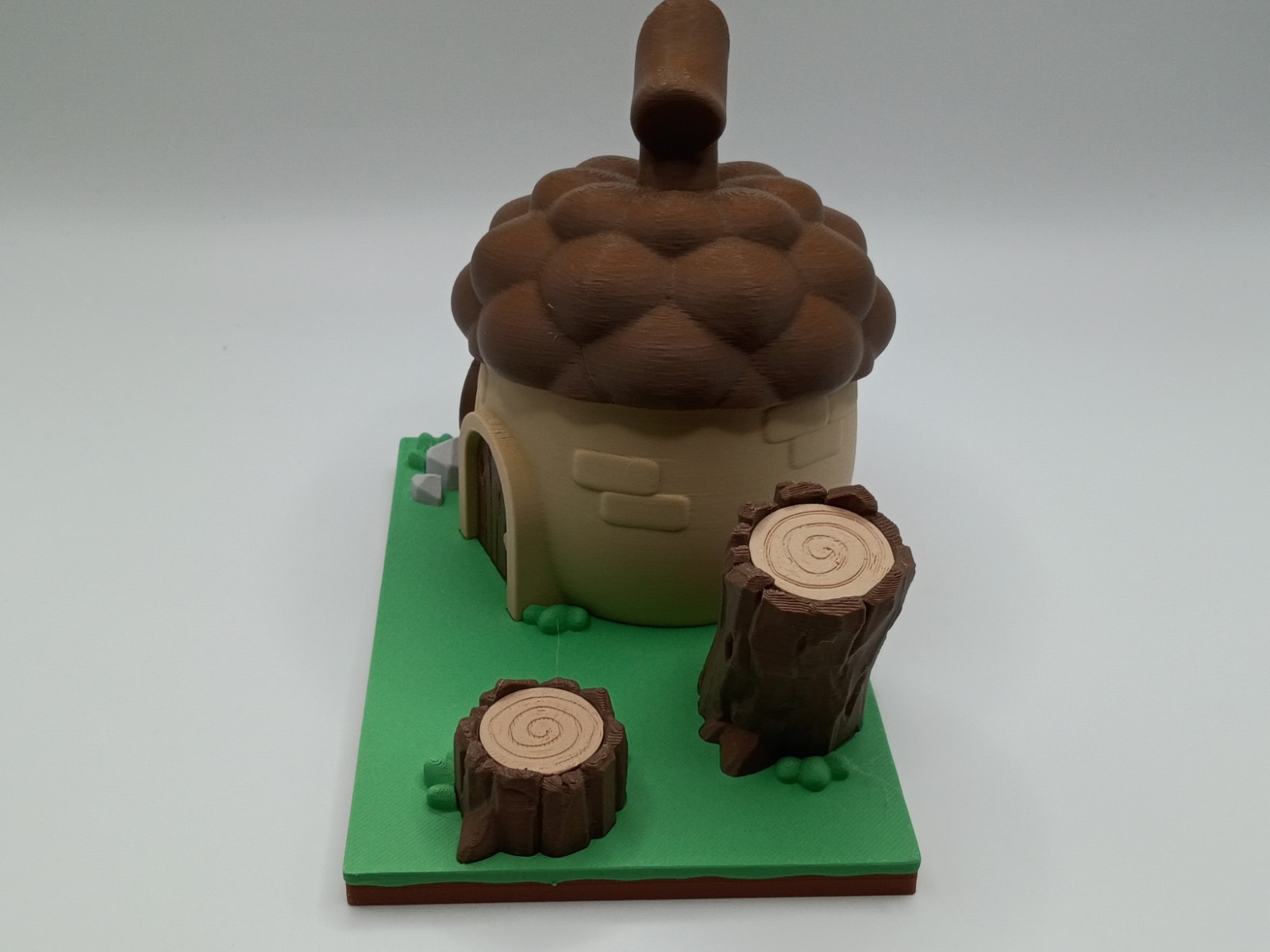 Jiggle Pet Playset - Squirrel Acorn Hut