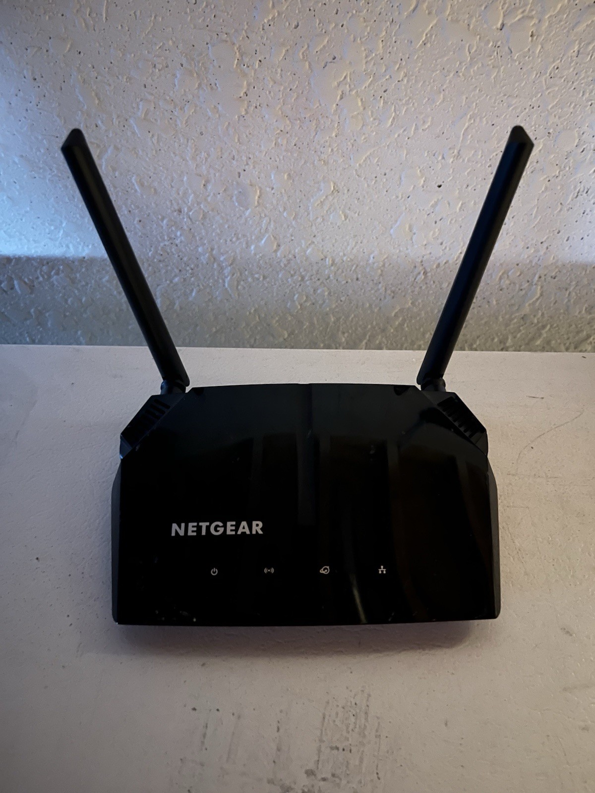 NETGEAR R6120