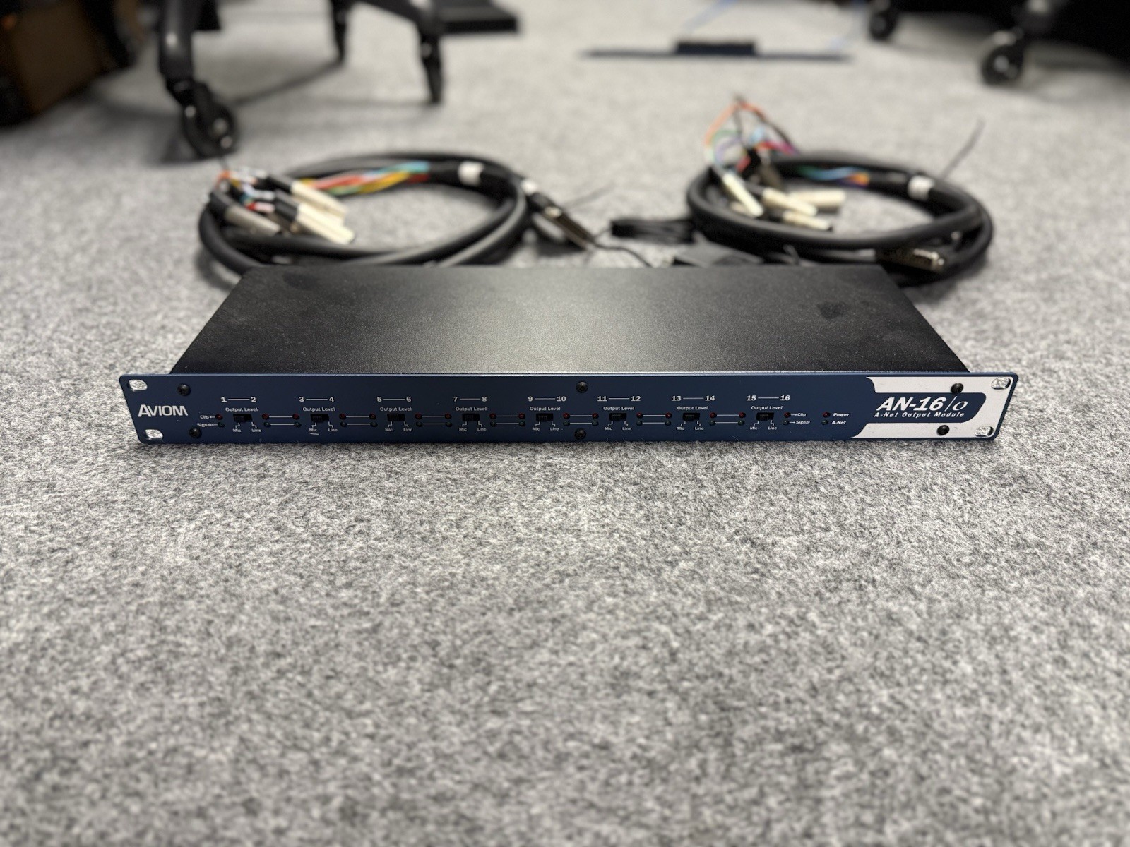 Aviom AN-16/o A-Net Output Module with 2 8-Channel DB25 to XLR Cables & Power