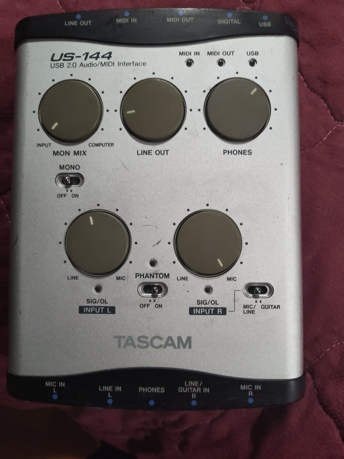 TASCAM US-144 USB 2.0 Audio Recording Midi Interface UNTESTED