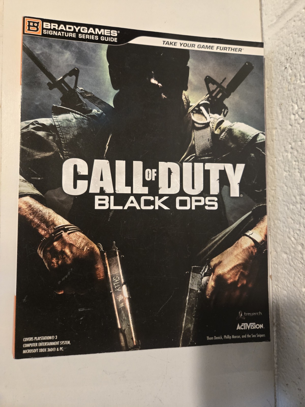 Call Of Duty Black Ops BradyGames Signature Series Game Guide Near Mint VG+ Fine