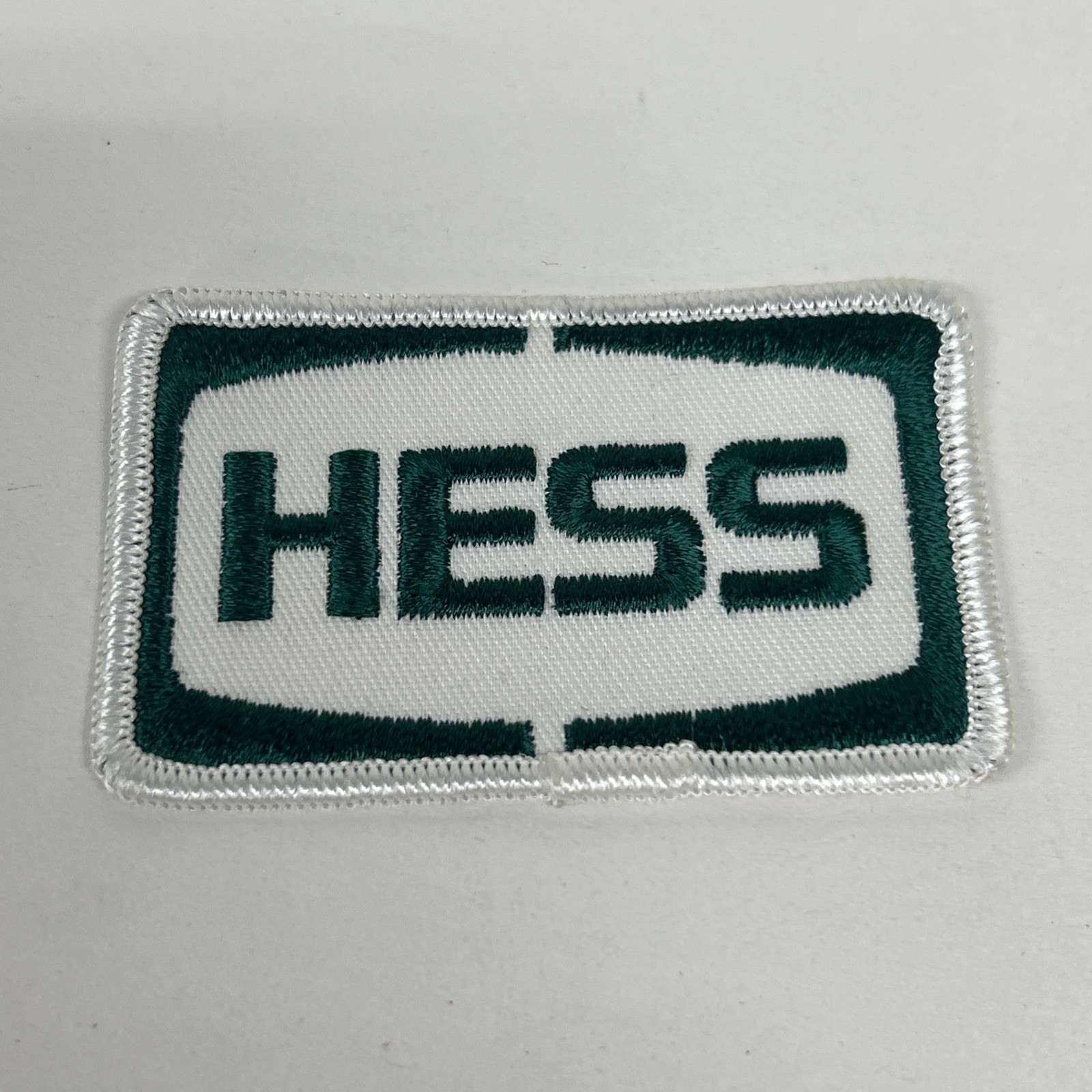 Vintage Rare Hess Oil Gasoline Jacke Patch Small 4