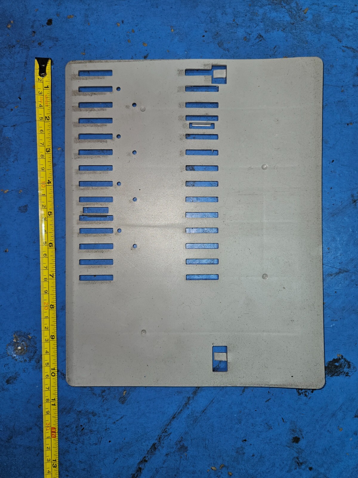 ROYAL VENDORS 650 SODA VENDING MACHINE - MERLIN 4 - 16.9oz WATER BOTTLE SHIMS