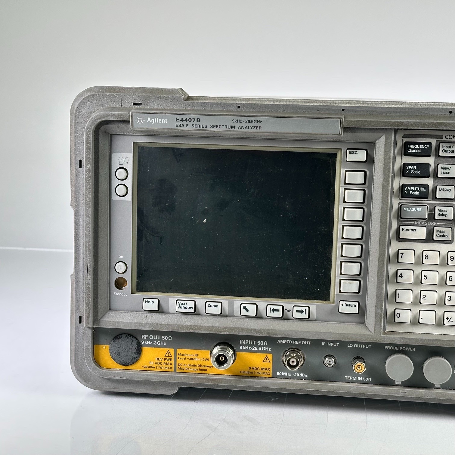 Agilent E4407B ESA-E Spectrum Analyzer w/ Options: 1D5, 1DR, A4H, AYZ, B72