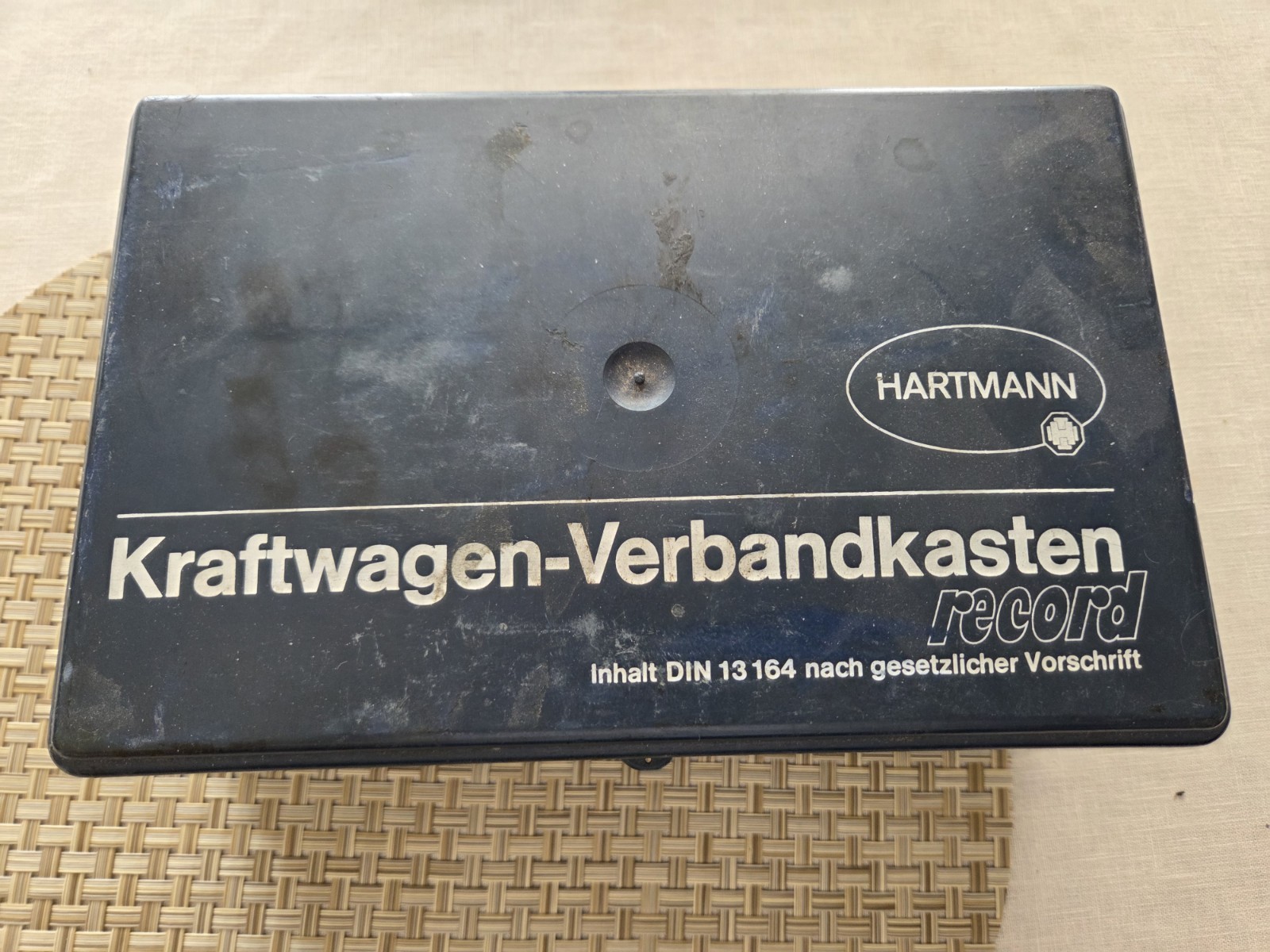 Volkswagen Emergency Medical Kit Hartmann Kraftwagen Verbandkasten Early 70s