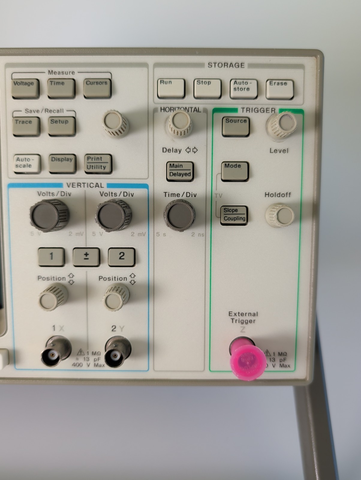 HP 54600A Digital Oscilloscope Powers on and display works. No Probes