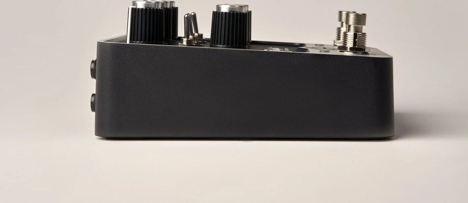 Universal Audio STARLIGHT Echo Station Stereo Delay Pedal