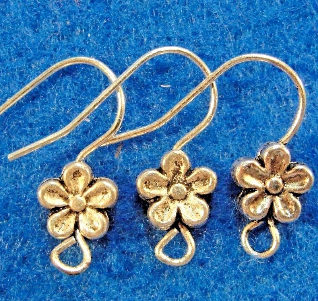 50Pcs WHOLESALE Tibetan Silver FLOWER Earwires EARRING HOOKS Findings Q0802