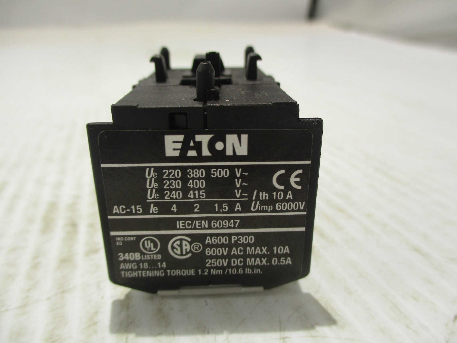 NEW EATON XTMCXFA04 AUXILIARY CONTACT BLOCK 04DILE