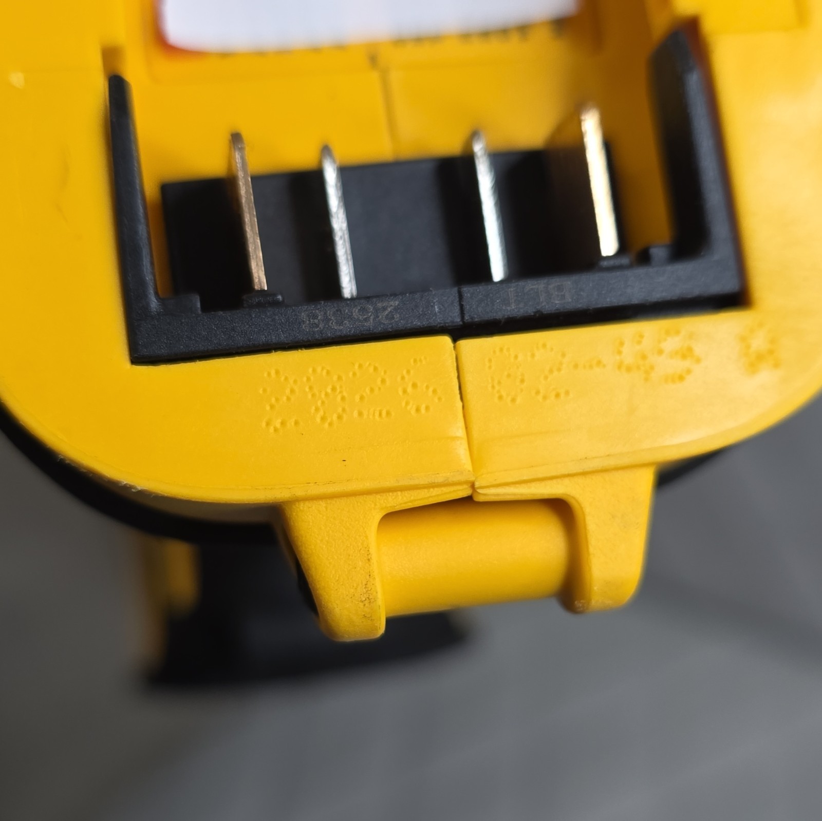 DEWALT DCD798 20V MAX Brushless Keyless Drill/Driver Tool Only Open Box