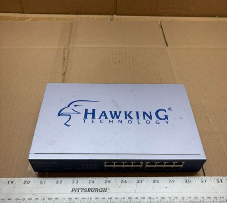 Hawking Technology HFS16T 16-Port 10/100M Network Switch Used No Power Cord