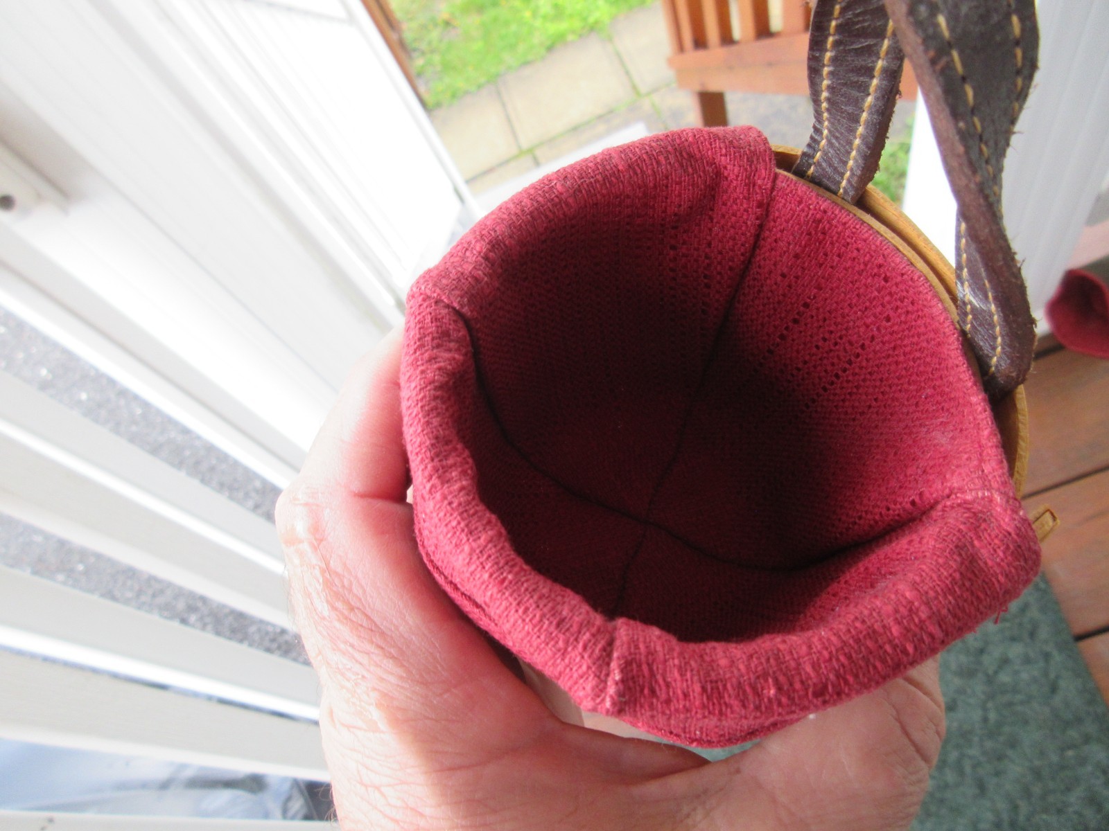 SMALL ROUND LONGABERGER BASKET WITH LEATHER HANDLE LINER + PROTECTOR~~CLEAN!!!