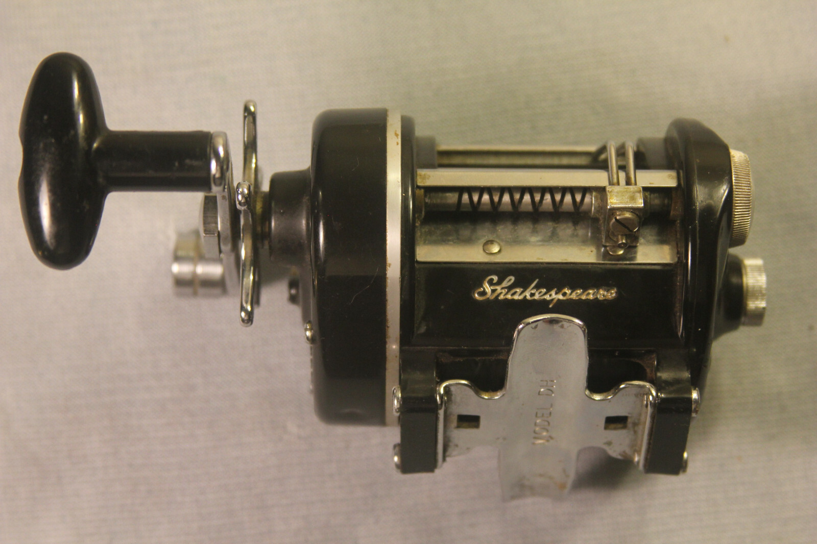 SHAKESPEARE MODEL DH FISHING REEL