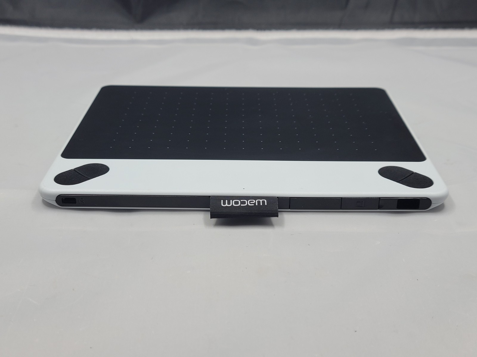 Wacom Intuos Draw CTL490 Digital Drawing and Graphics Tablet - White