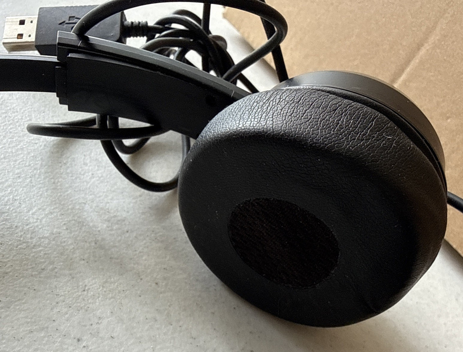 Lenovo 100 Black Stereo USB Headset