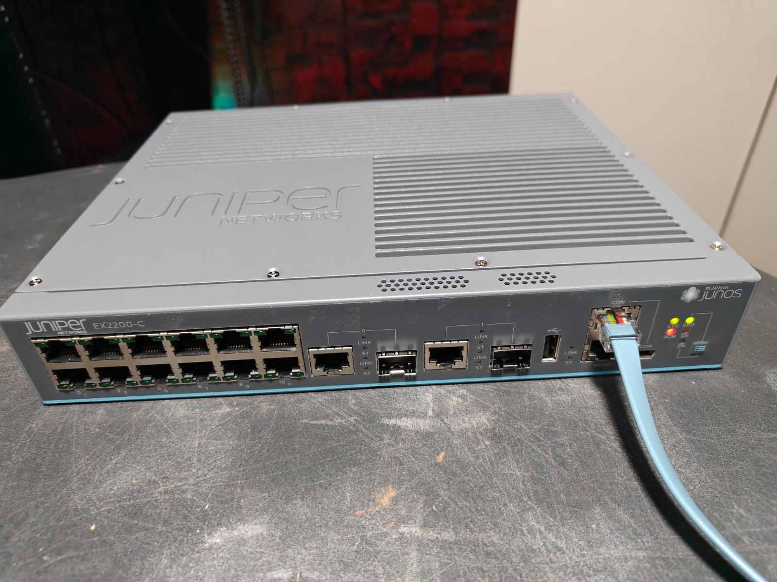 Juniper Model EX2200-C 12 port +2 flex ports SPF Ethernet Switch Junos Layer 2