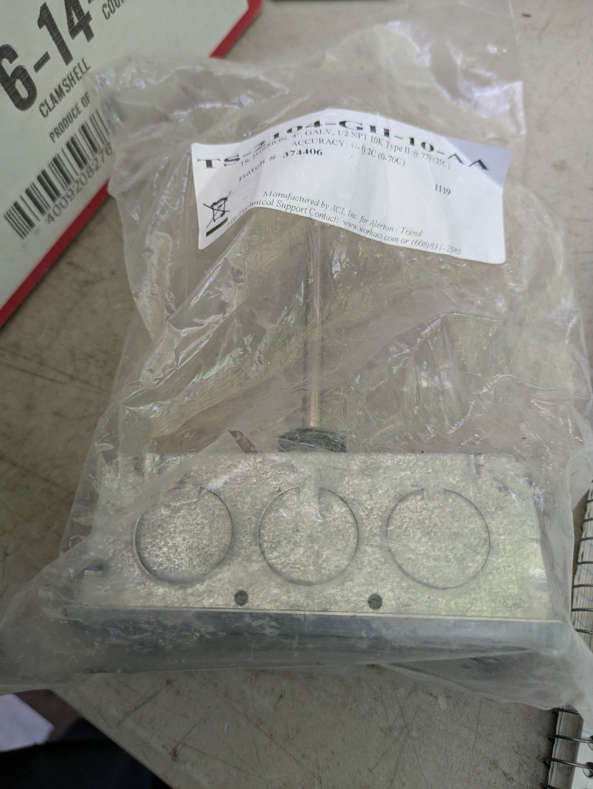 TS-2104-GH-10-AA Temperature Sensor New in Packaging