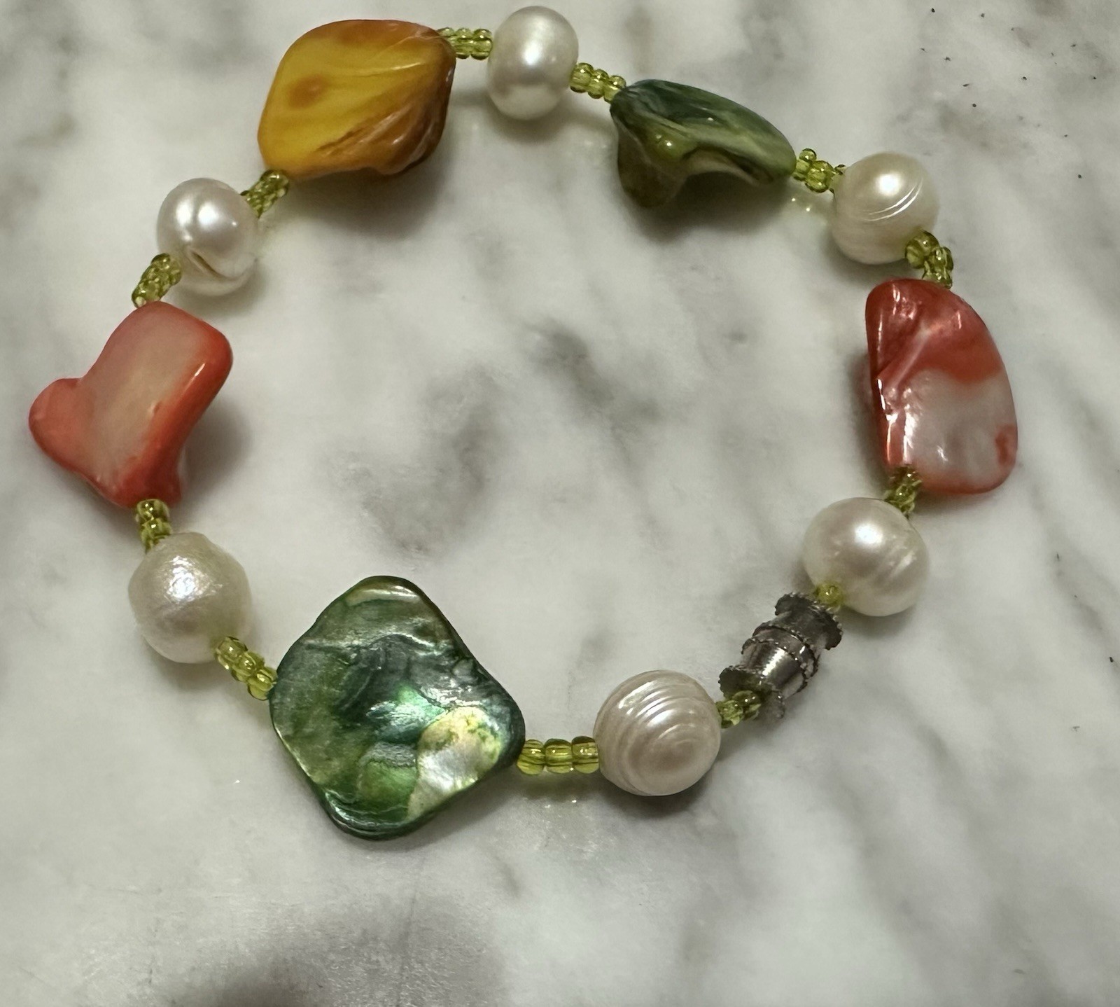 Multicolor Shell and Pearl Bracelet 7.75”