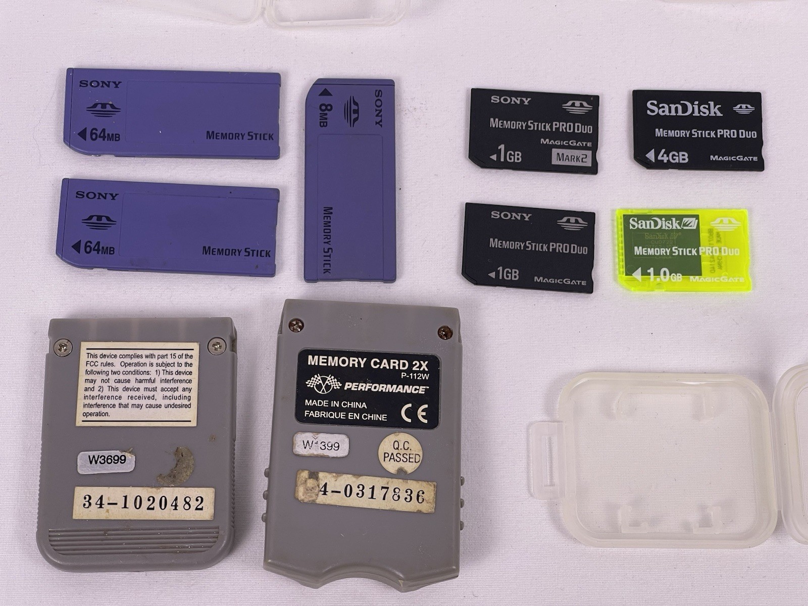 VTG Lot Sony PSP Memory Stick / Pro Duo Cards + Adapters & Cases Untested AS-IS