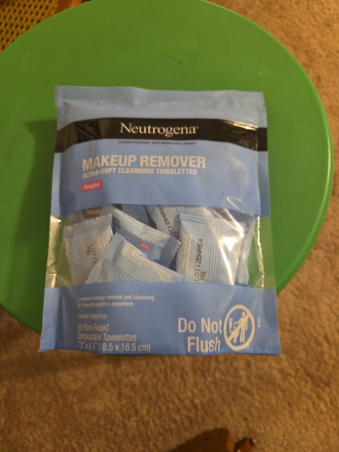 Neutrogena Makeup Cleansing Towelettes Individually Wrapped - Pack of 20