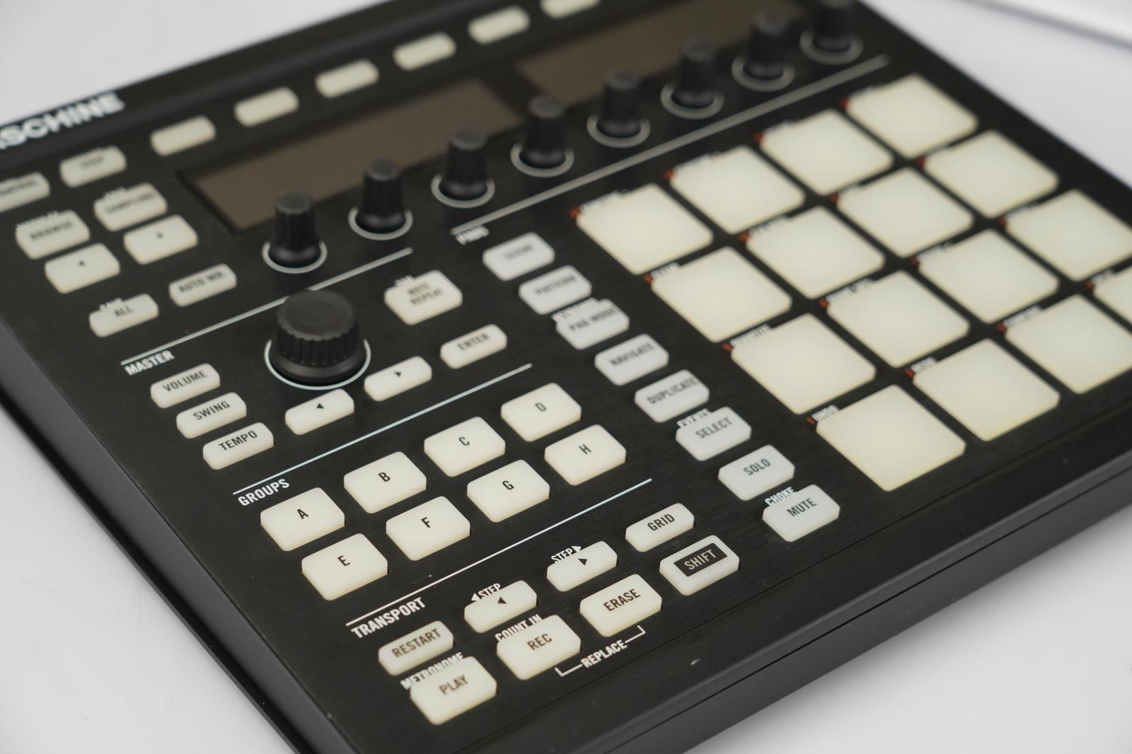 Native Instruments Maschine Mk2 & Maschine Mikro Mk2 Controllers #56170