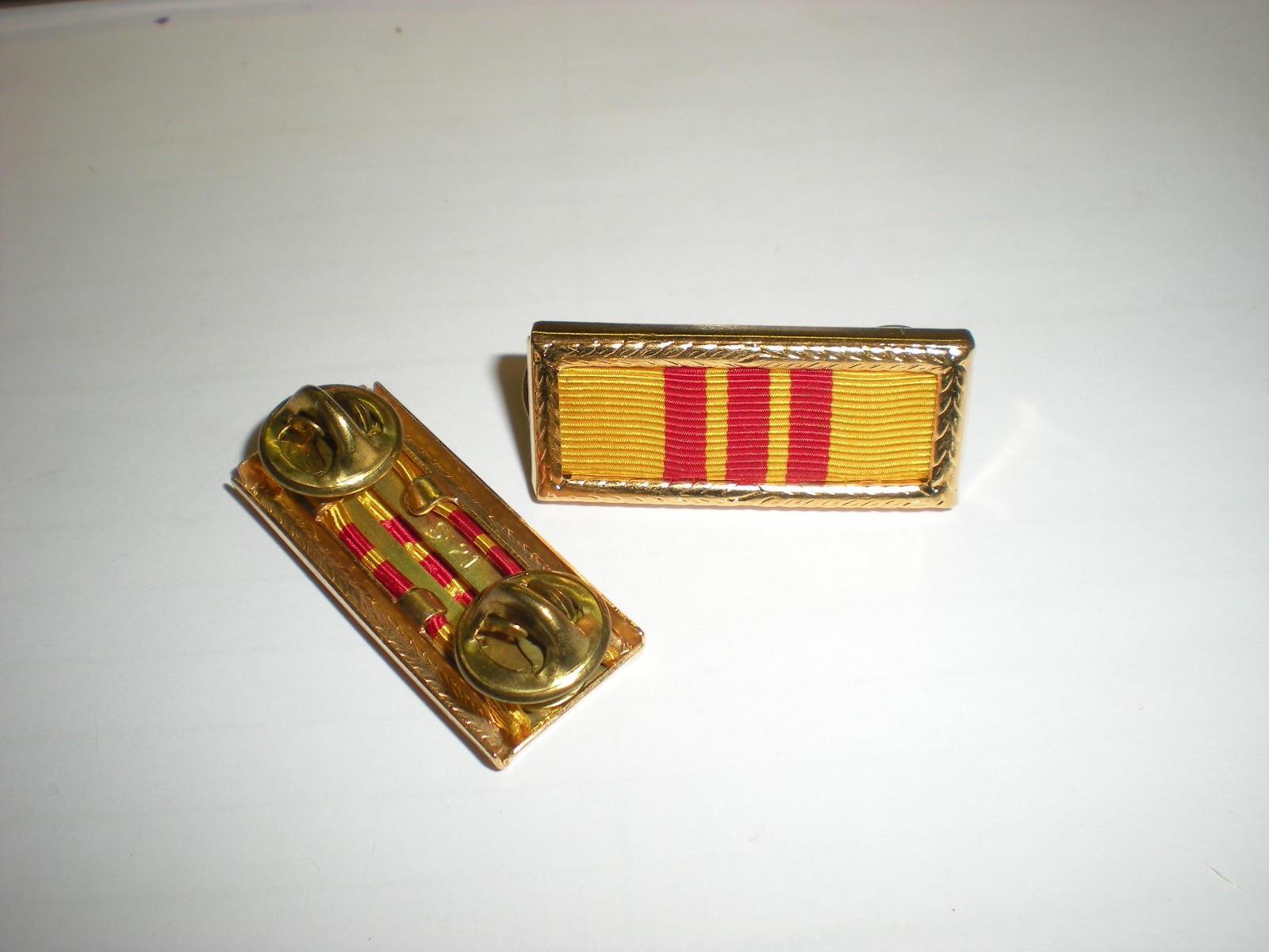 US ARMY VIETNAM PRESIDENTIAL UNIT CITATION RIBBON COMPLETE WITH CLUTCHES