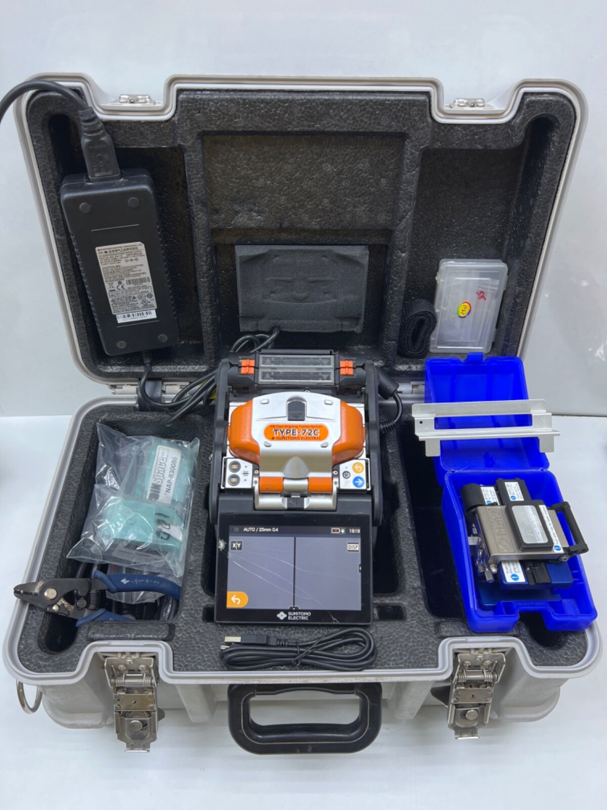 Sumitomo Type-72C HD Core Aligning Fusion Splicer & FC-6RS Fiber Cleaver