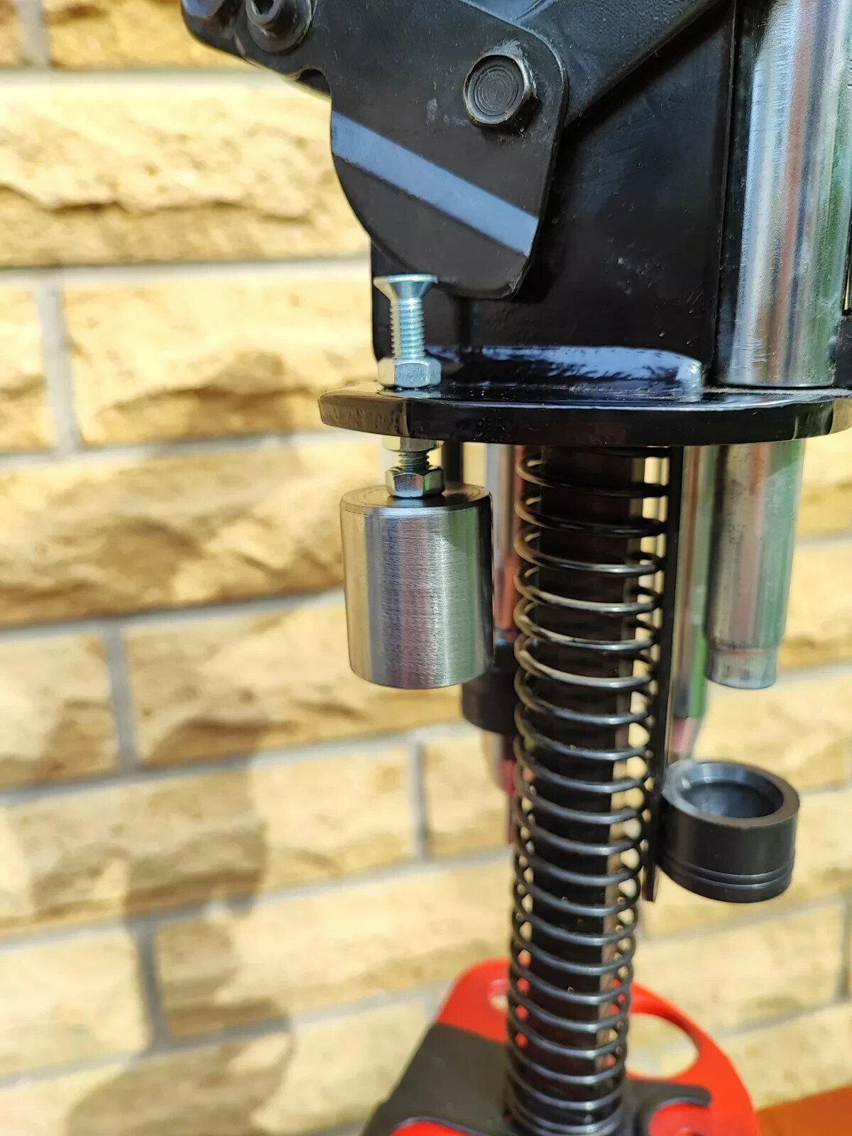 Intermediate shaping tool steel with bolt