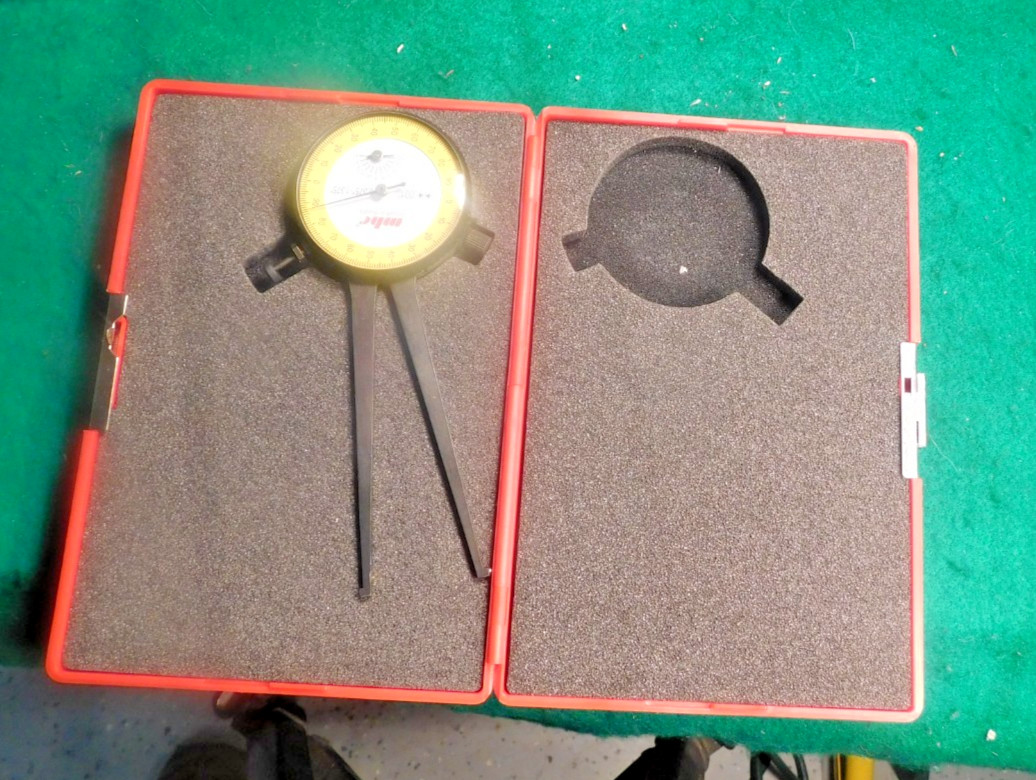 MHC Industrial Supply Internal Dial Caliper Gauge .375-1.375in
