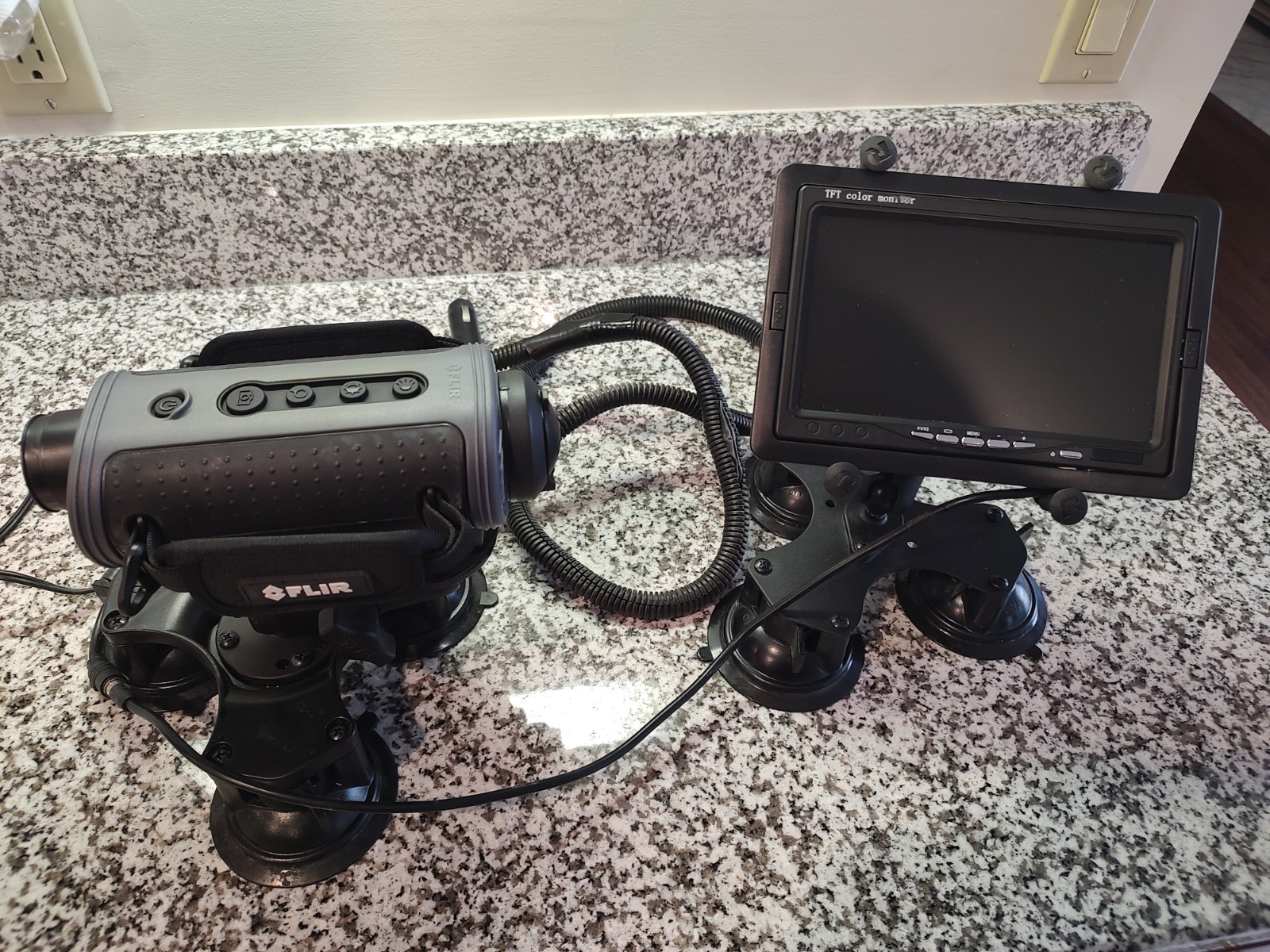 FLIR FIRST MATE II HM224b MARITIME THERMAL CAMERA -w- Monitor & Mounts