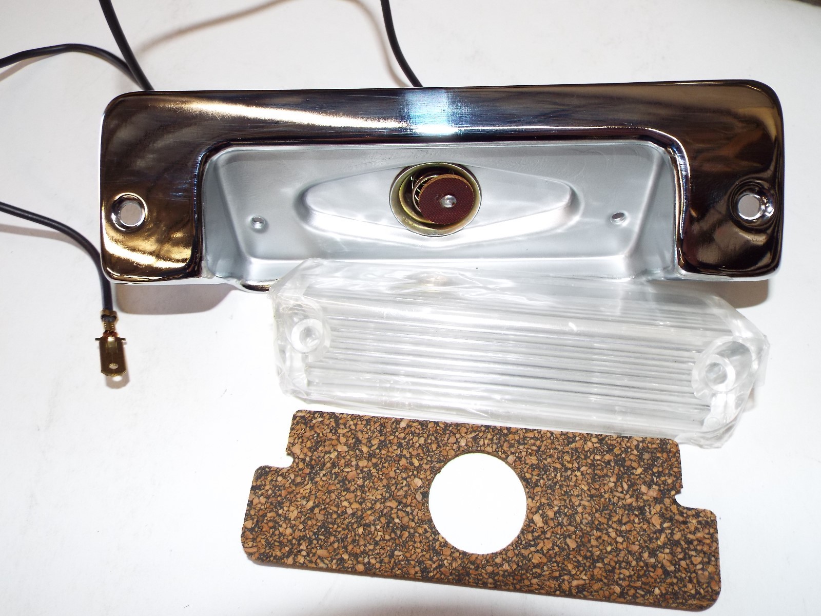 1957 CHEVROLET BEL AIR 210 150 NEW REAR LICENSE PLATE LIGHT ASSEMBLE W/ WIRING