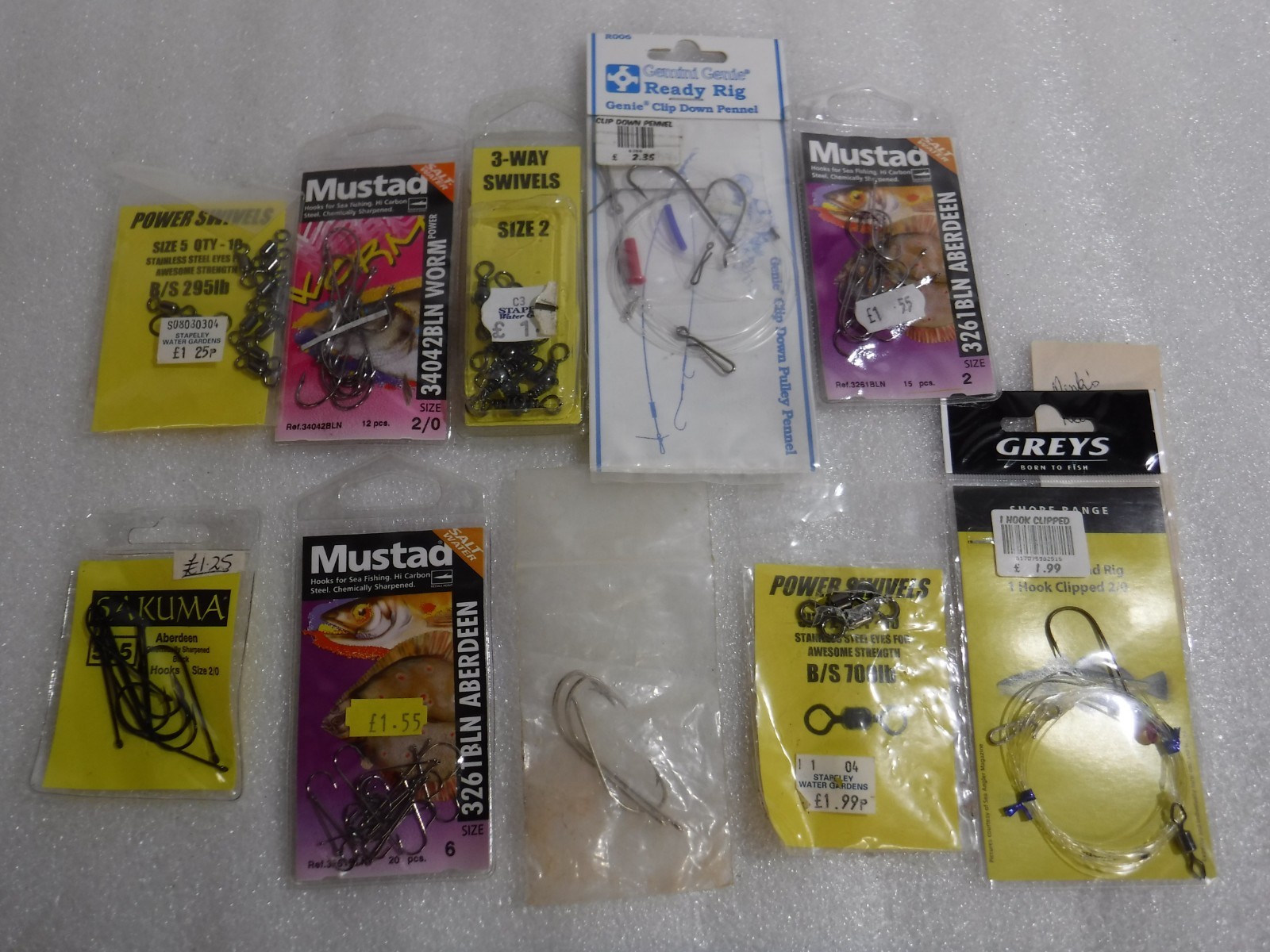 Quantity Of Vintage Original fishing Hooks & Swivels Collection .Sakuda ,Mustad