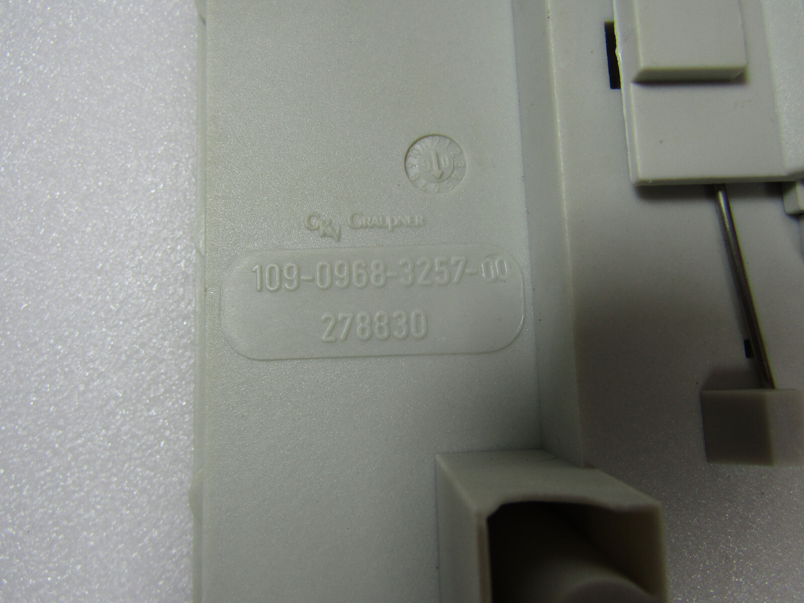 Bosch REXROTH RMB02 2-04 BASE MODULE UNIT NEW