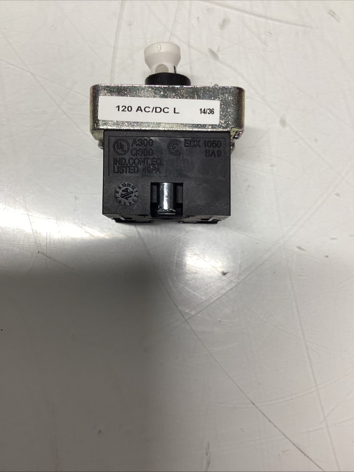 AutomationDirect GCX1255-120L Selector Switch, R-752