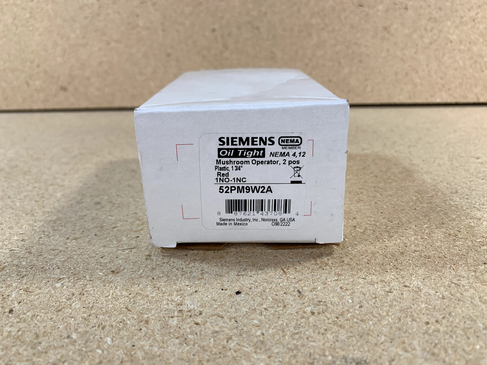 Siemens 52PM9W2A Push Button Momentary Red Mushroom Oiltight 1NO/1NC NNB