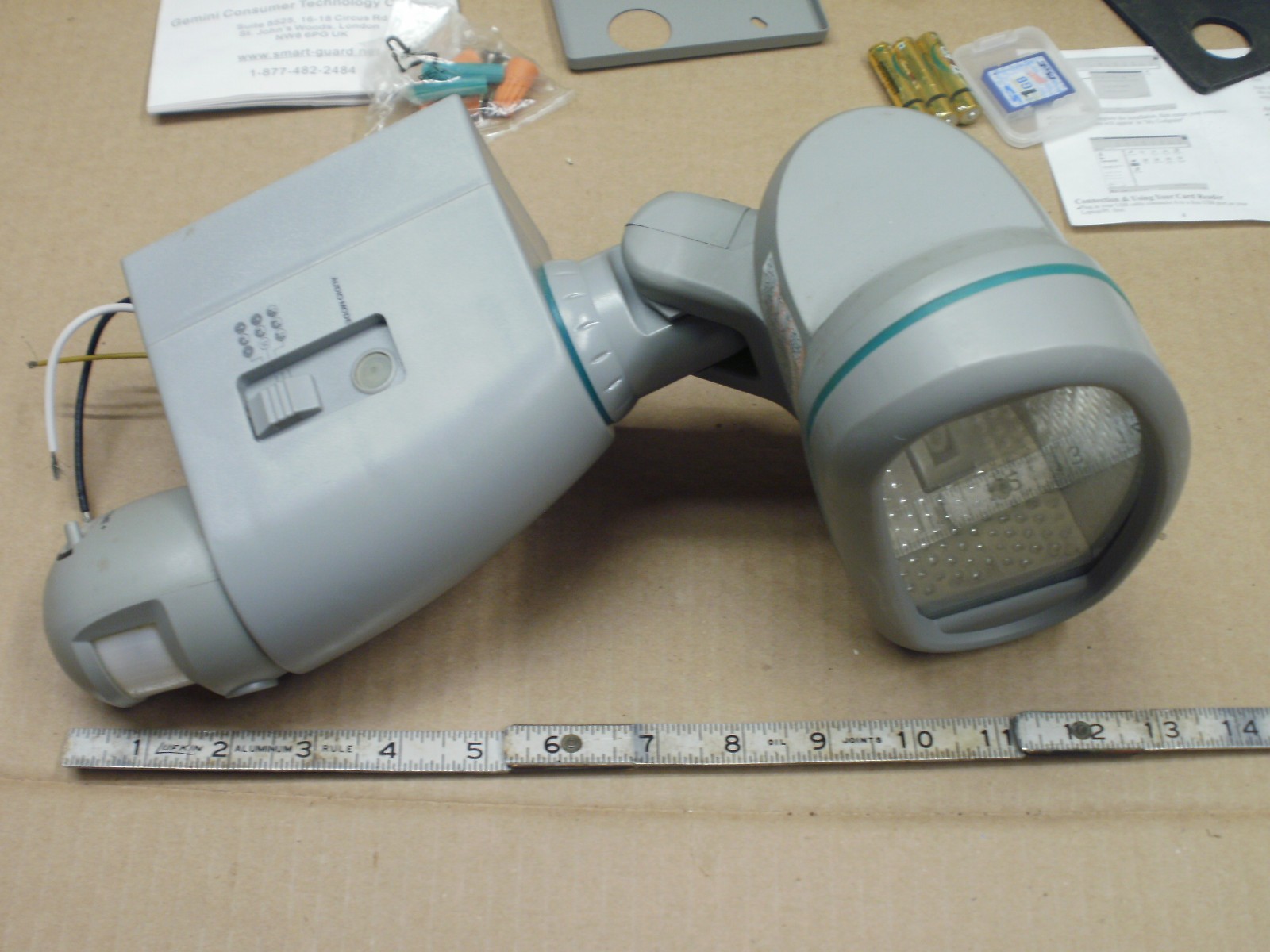 Gemini Consumer Tech. Smartguard Motion Activated Light / Video Recorder