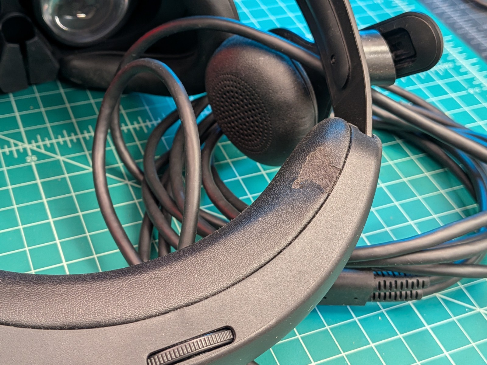 Samsung HMD Odyssey Headset, Controllers, XE800ZAA-HC1US