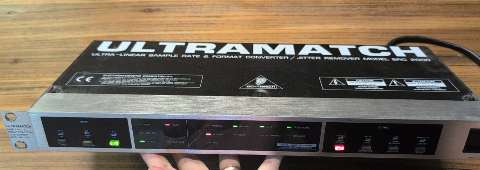 Behringer Ultramatch SRC-2000 Sample Rate Converter