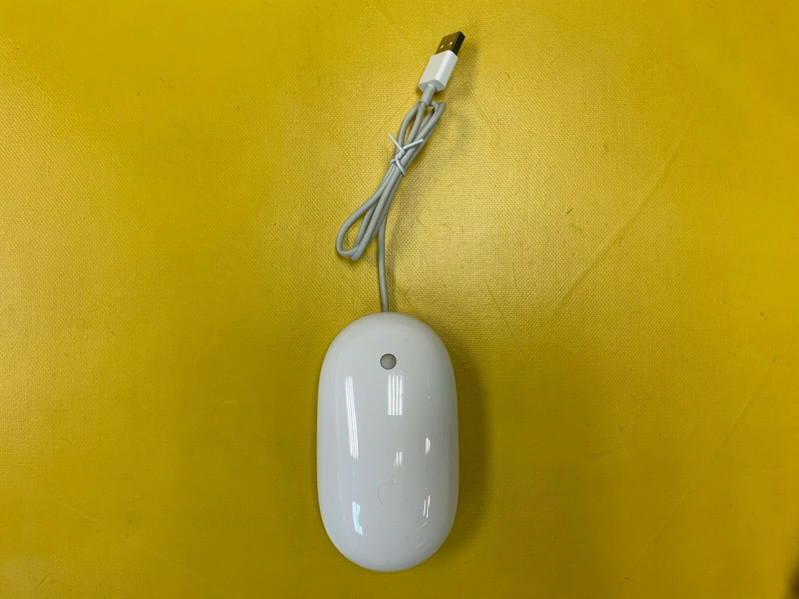 Genuine OEM Apple Mighty Mouse Wired USB White Model A1152 MA086LL/A