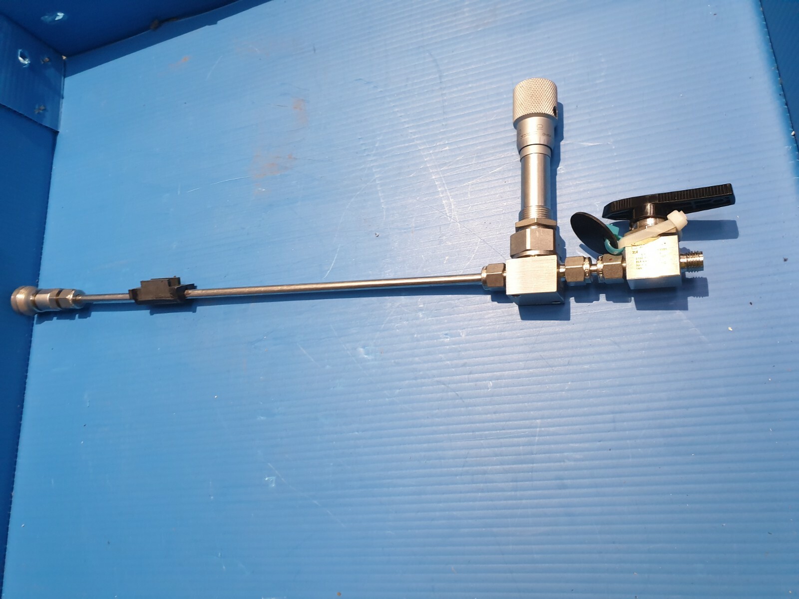 SWAGELOK SS-4BMG Needle Valve W/ SS-43GS4 + QC4 316 + FITTINGS + 300mm STAINLESS