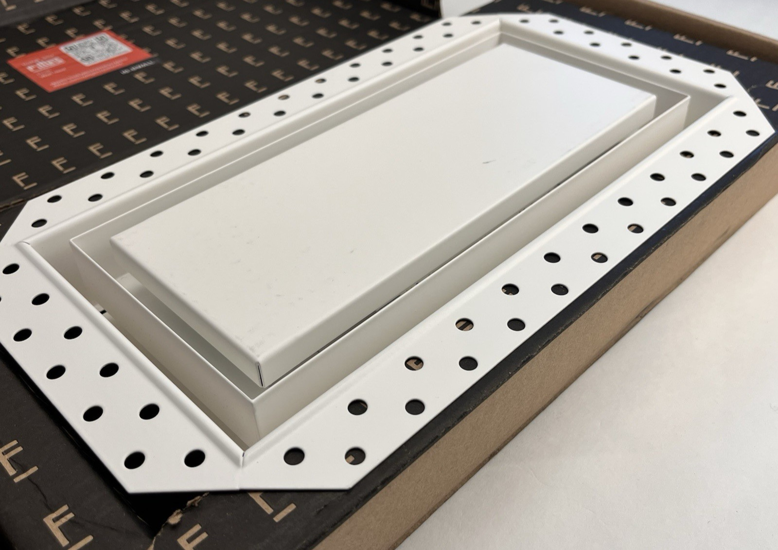 Fittes DWALL6X12SWH HP Flush Wall Vent Luxe Plus 6x12 Satin White Steel
