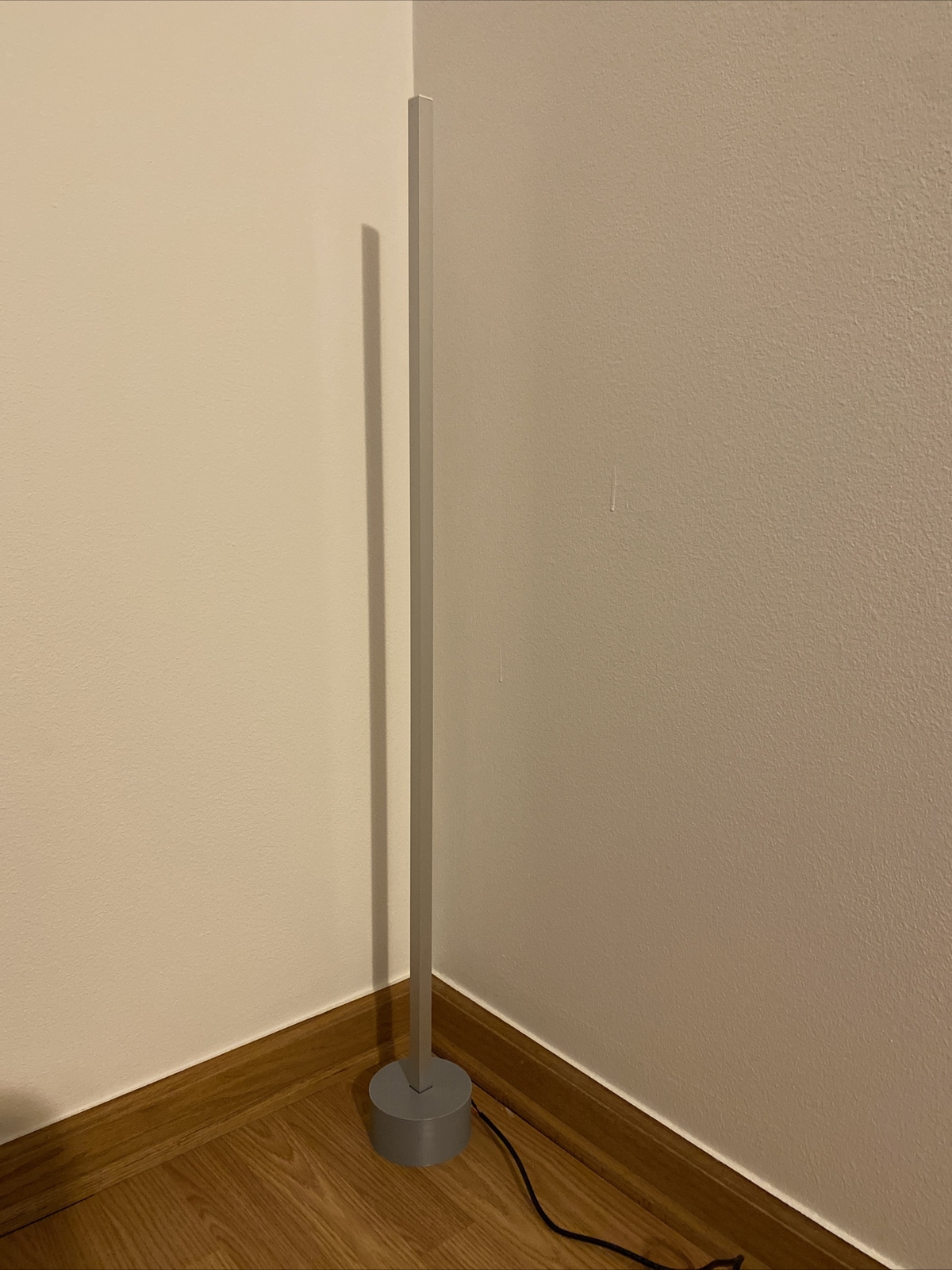 led corner floor lamp