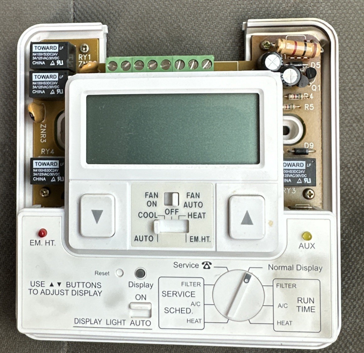 PSG Controls TDAHP-24-AH12-B Thermostat