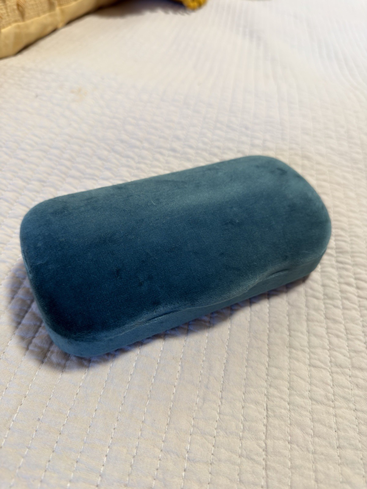 Gucci Green Velvet Sunglass Eye Glass Hard Shell Case (No Glasses)