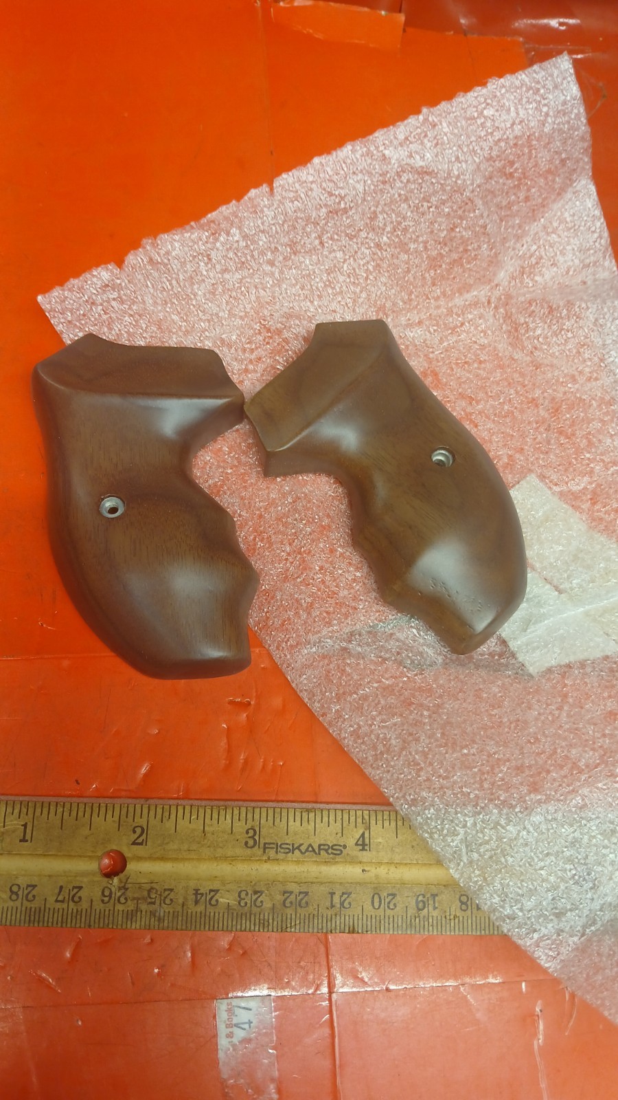 charter arms bulldog - wood grips - gripper walnut