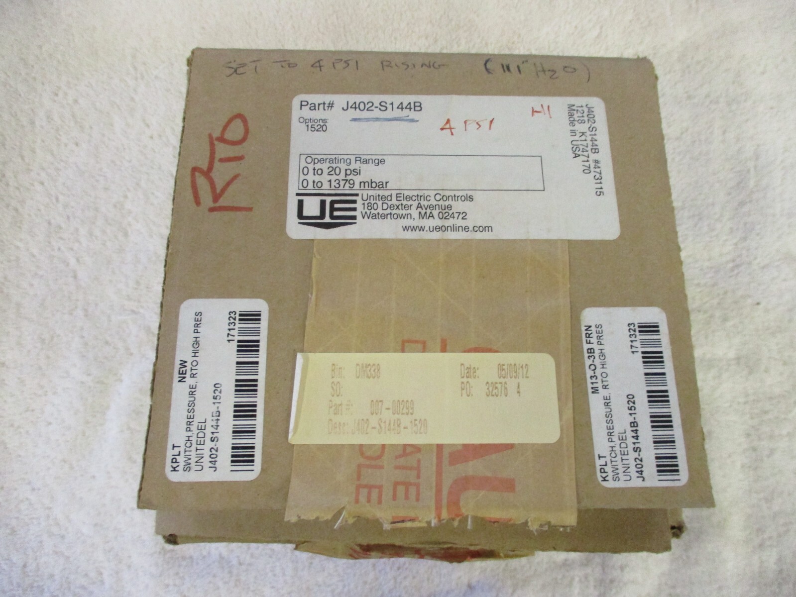 NIB United Electric Controls Pressure Switch 0-20PSI    J402-S144B