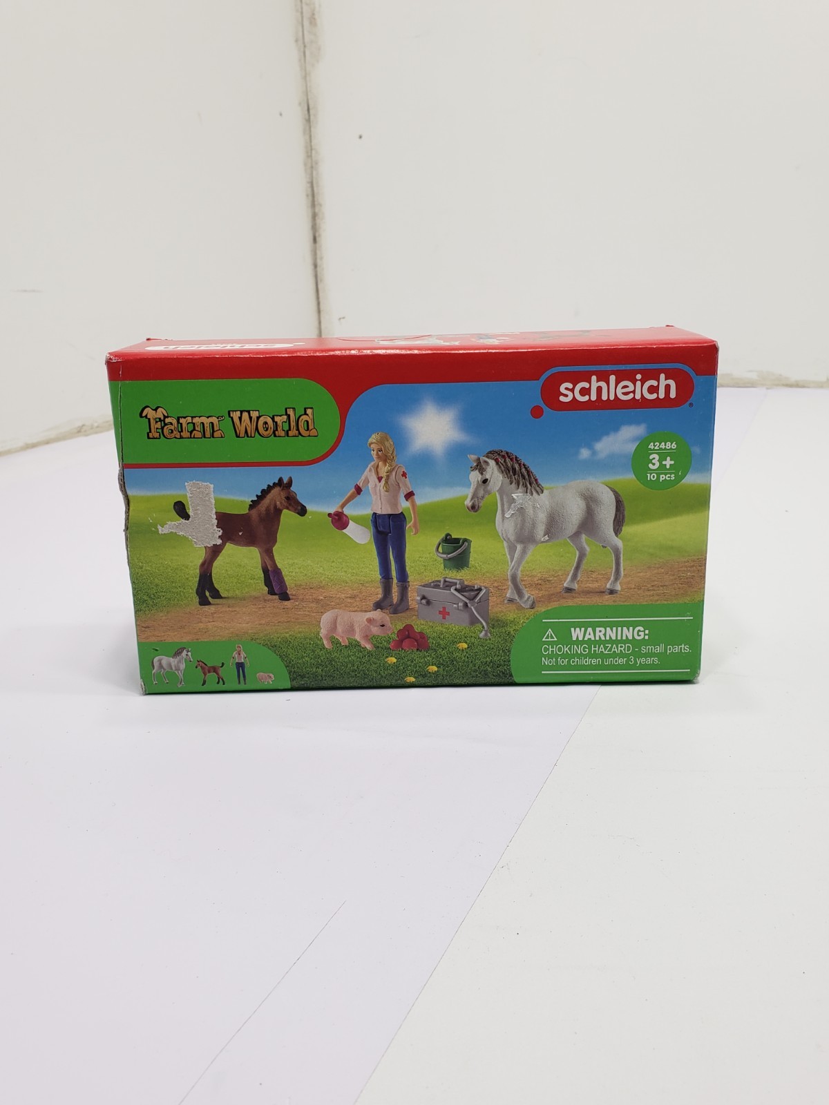 Farm World 42486 Vet visiting mare and foal Toy Figure Schleich 73151
