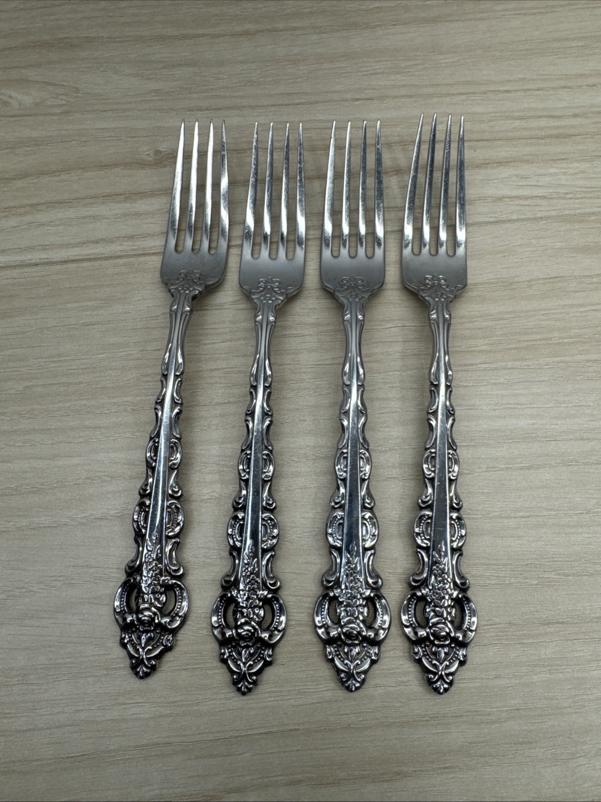4 Oneida Da Vinci Cube Dinner Forks Heirloom Stainless Flatware Ornate